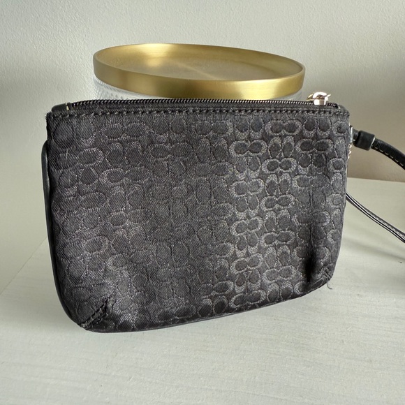 EUC Coach Black Wristlet Clutch - Picture 1 of 5